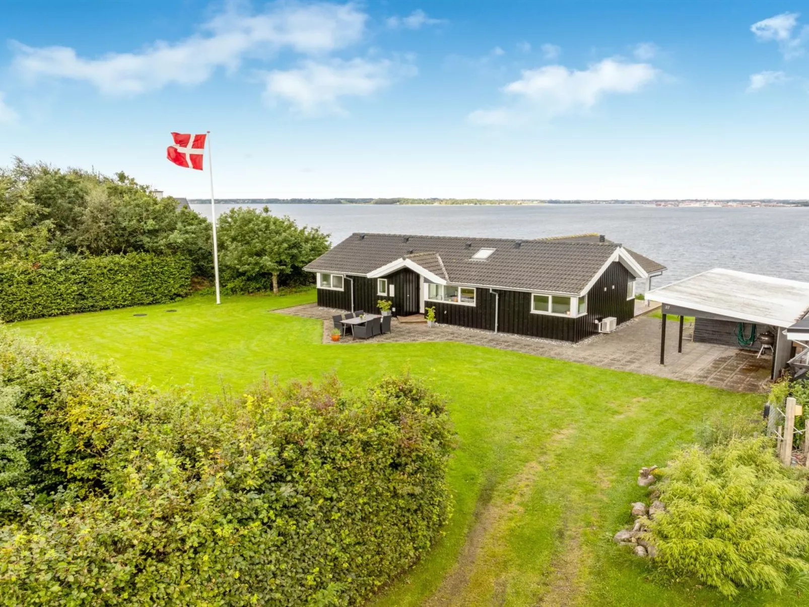 "Næwe" - 10m to the fjord-Buiten