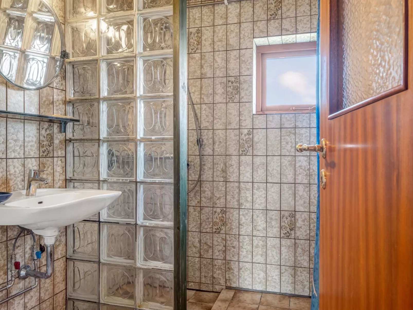 "Natalija" - 700m from the sea-Binnen