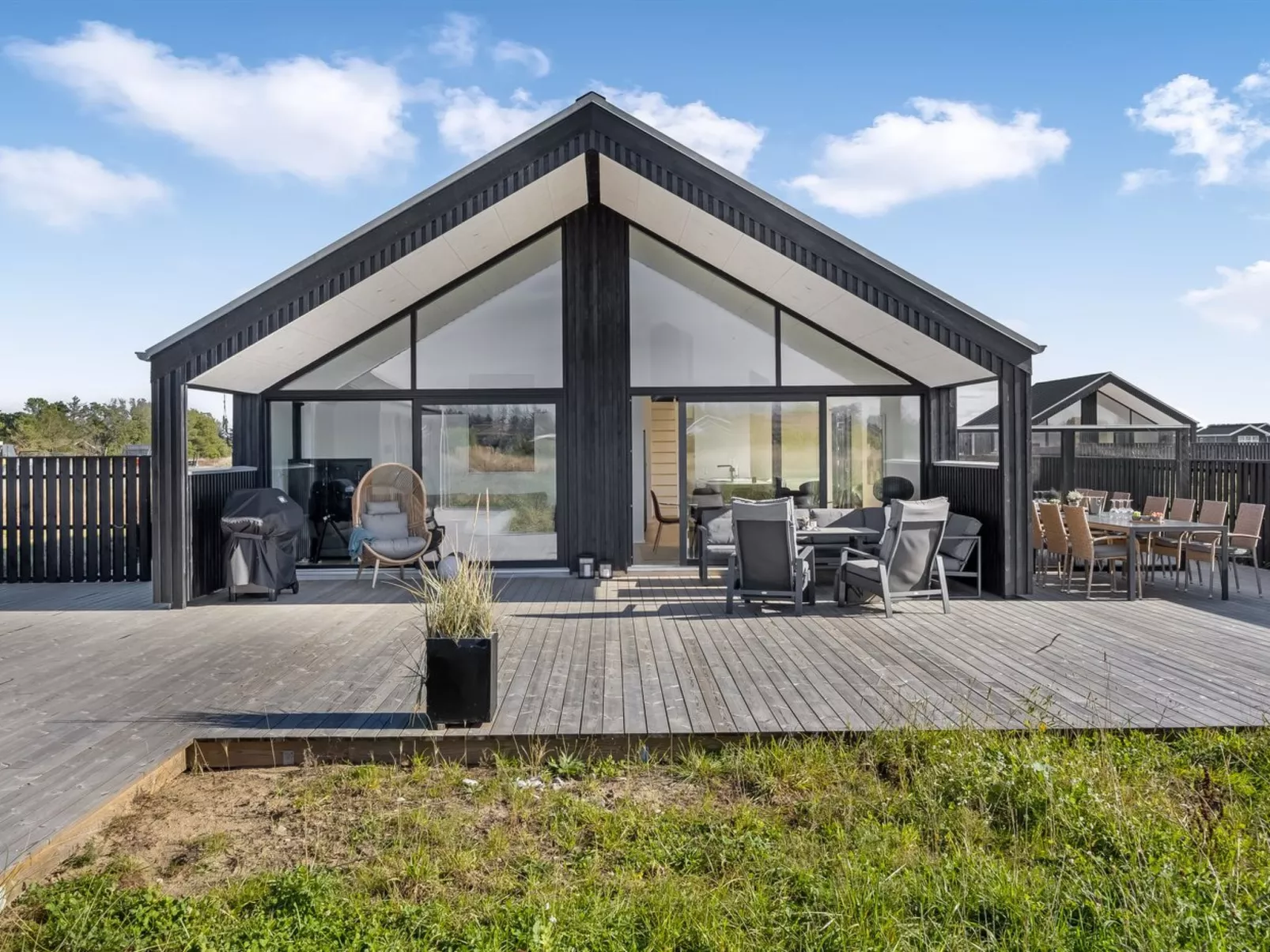 "Stenkil" - 1.2km from the sea-Buiten