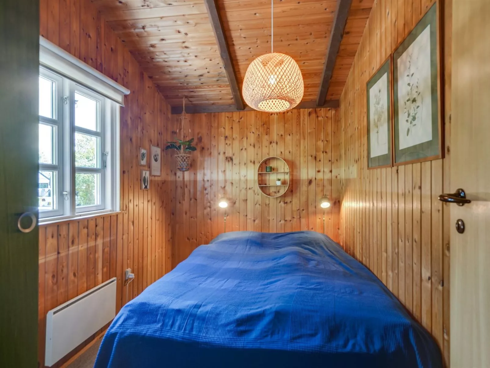 "Kaarle" - 400m to the fjord-Binnen