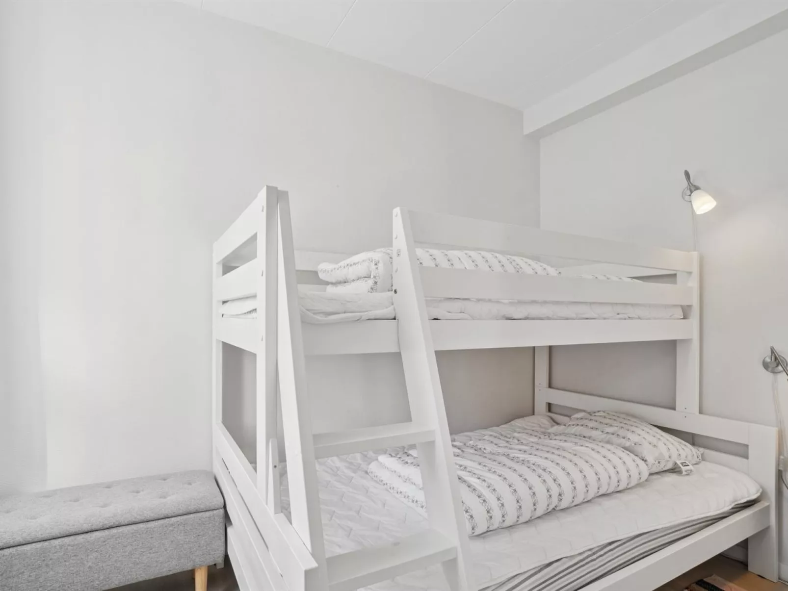 "Merta" - 500m from the sea-Binnen