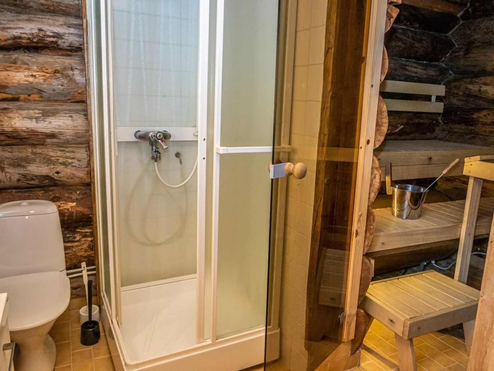 Pajuruka 2 a 1-Binnen