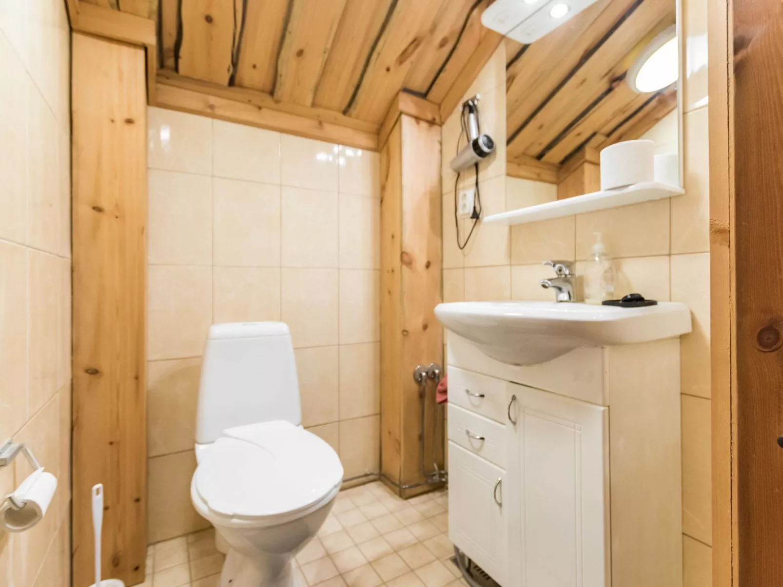 Eräkorven kelotupa-Binnen