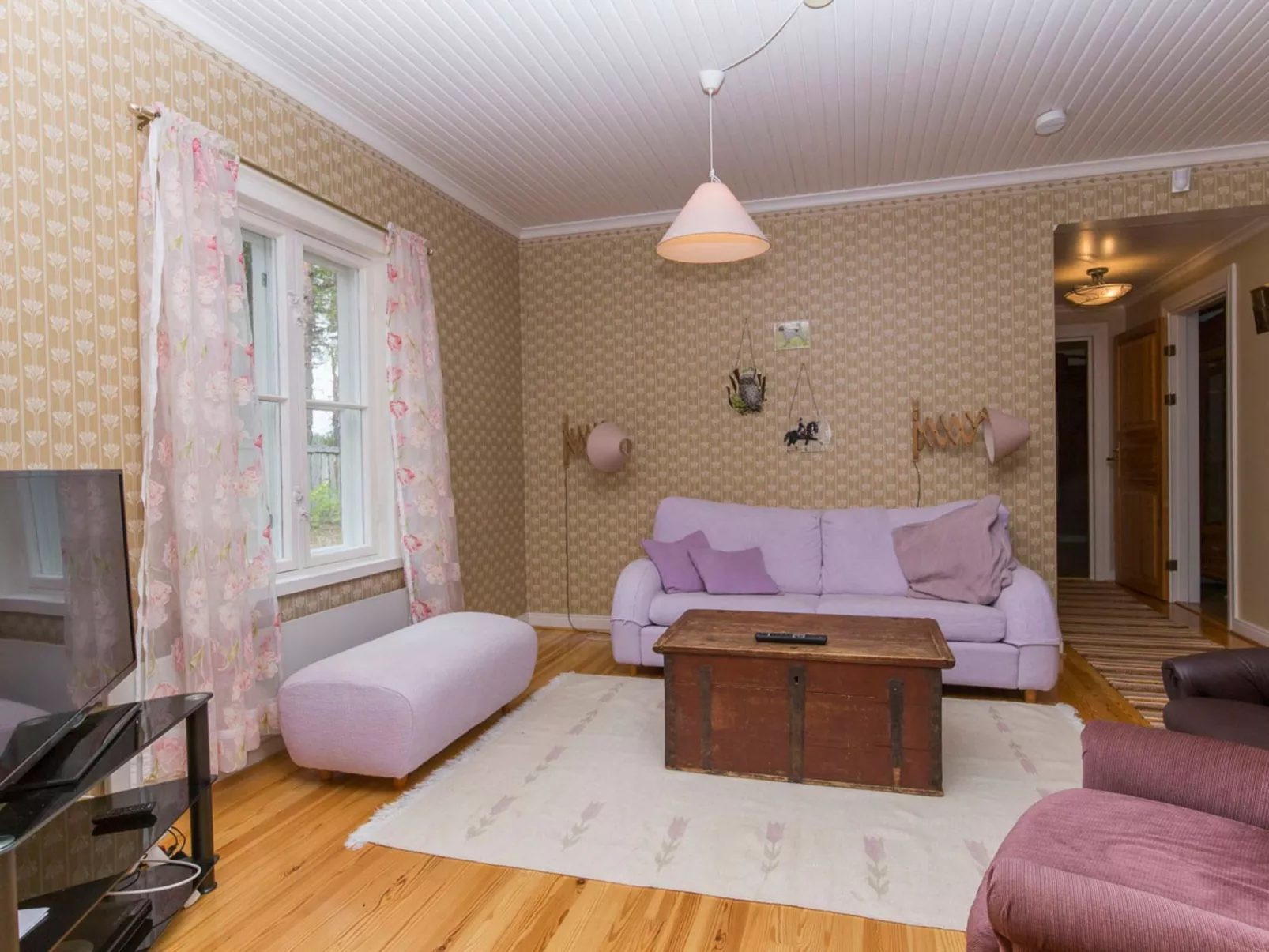 Villa kukkapää-Binnen