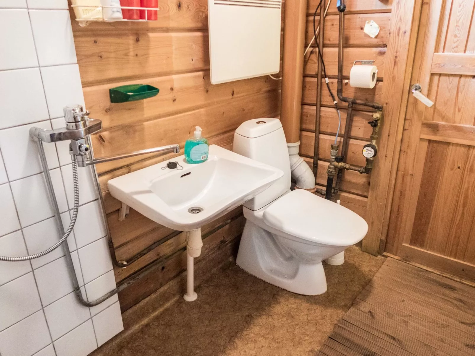 Kelokaltiokylä 17-Binnen