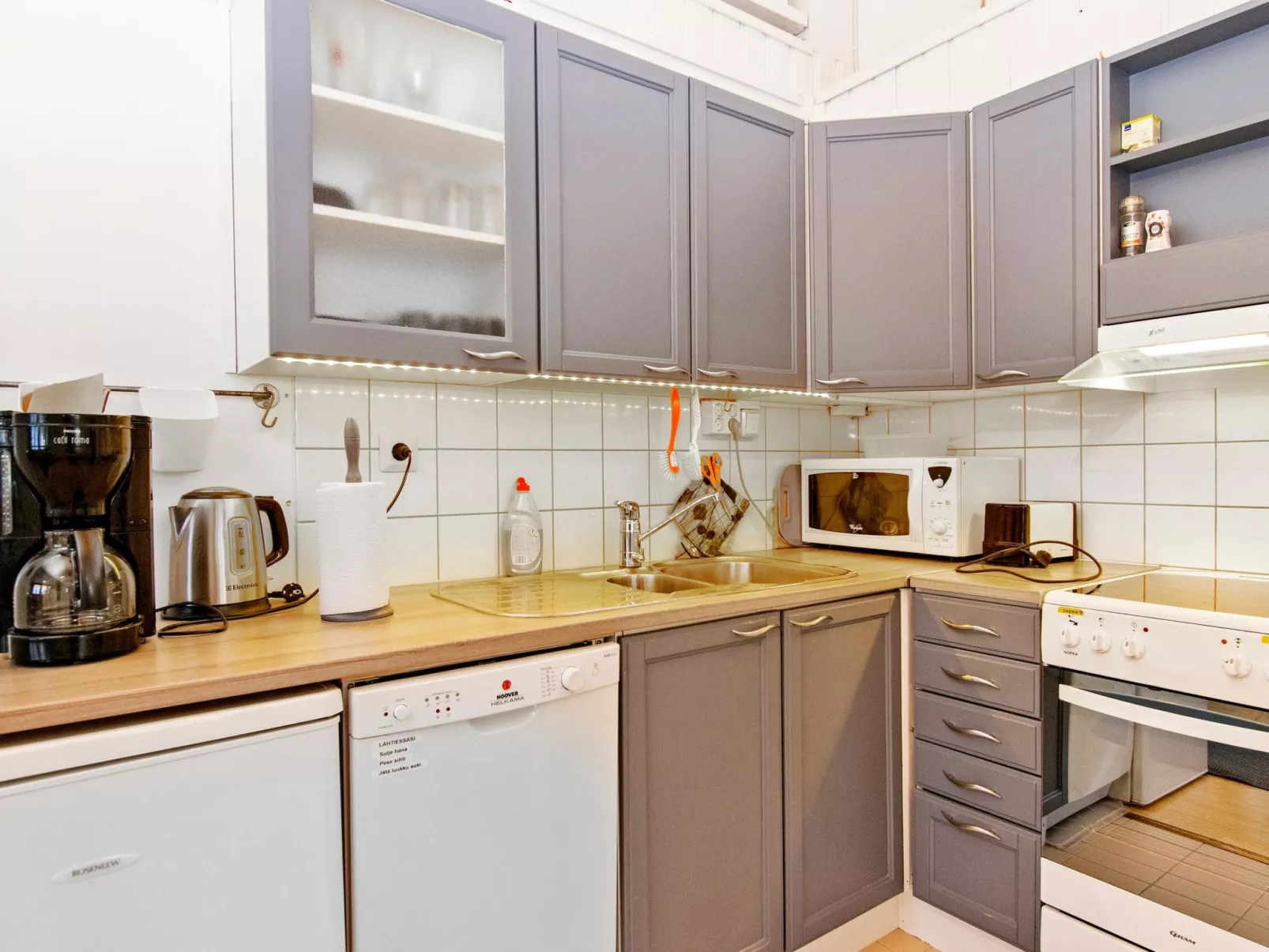 Hallantytär b3 paritalo-Binnen