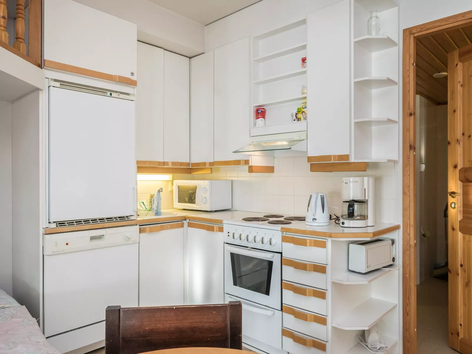 Ukonpuoti b13 kerrostalo-Binnen