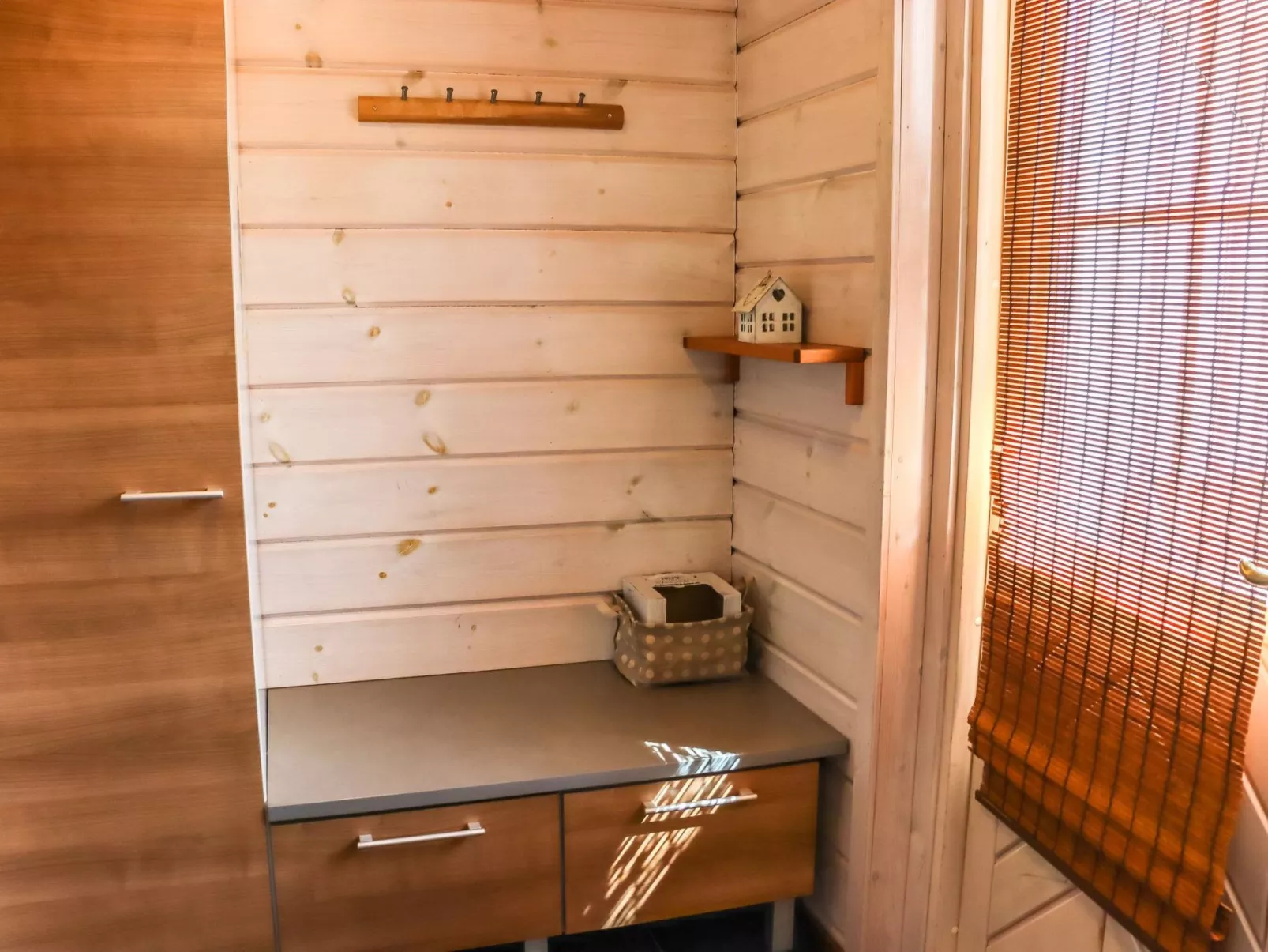 Aurinko-saaga 5 paritalo-Binnen