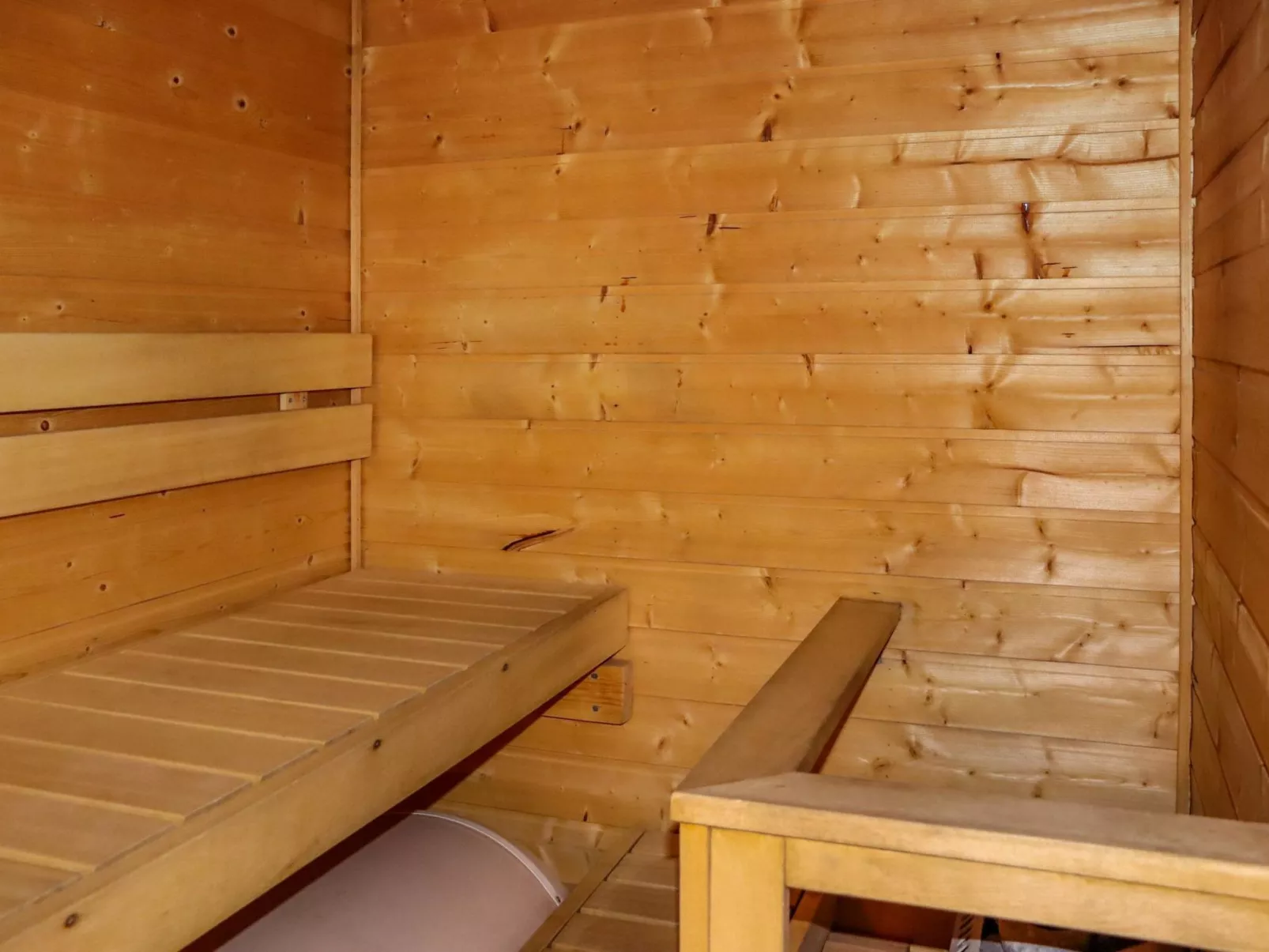 Millantupa paritalo-Binnen