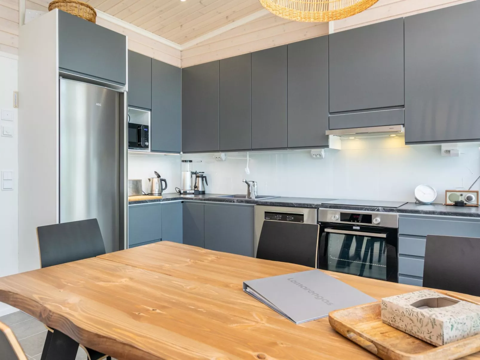 Hot pool cottage kesäranta-Binnen