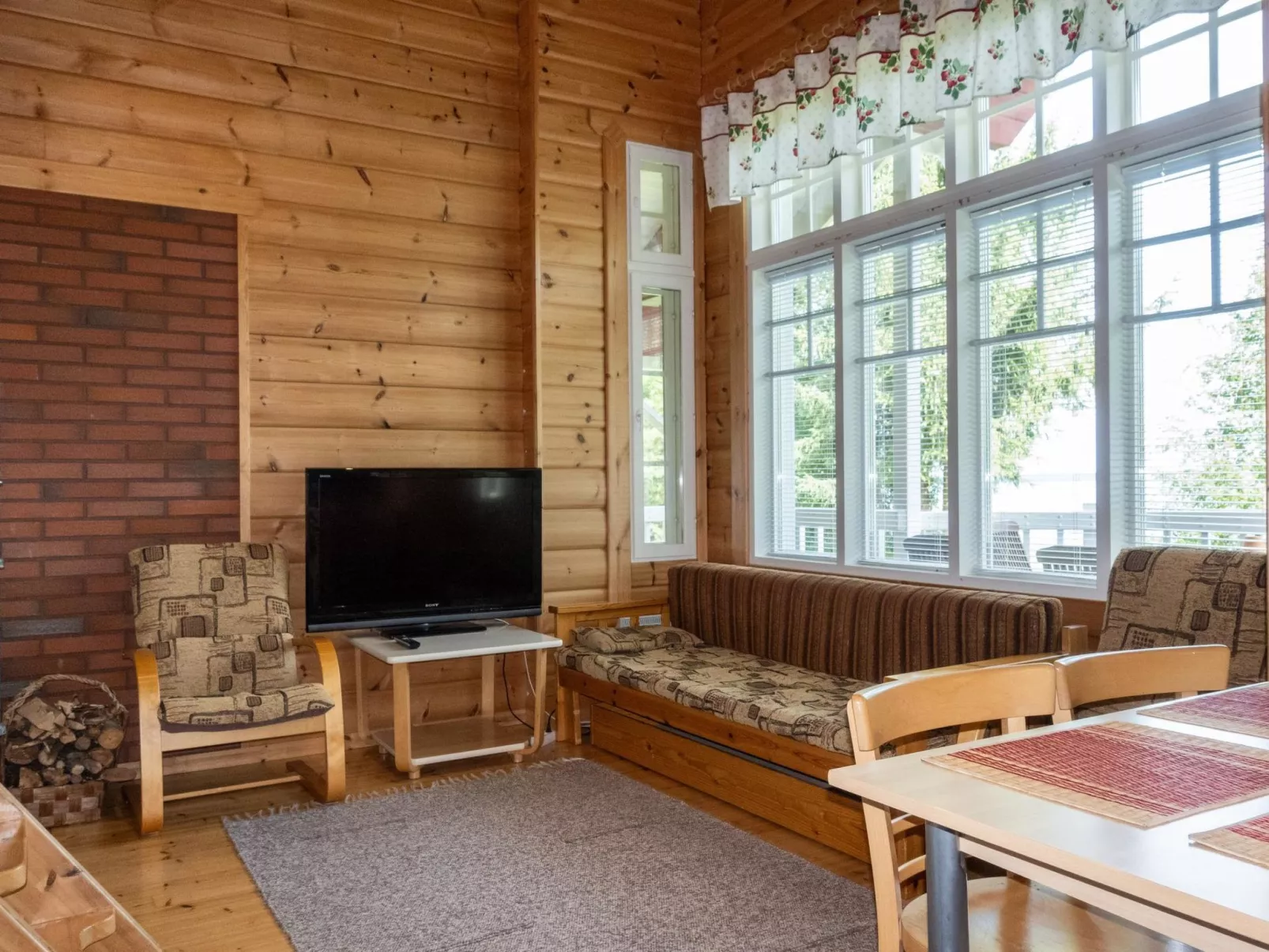 Mansikkaranta 3, osittain esteetön-Binnen