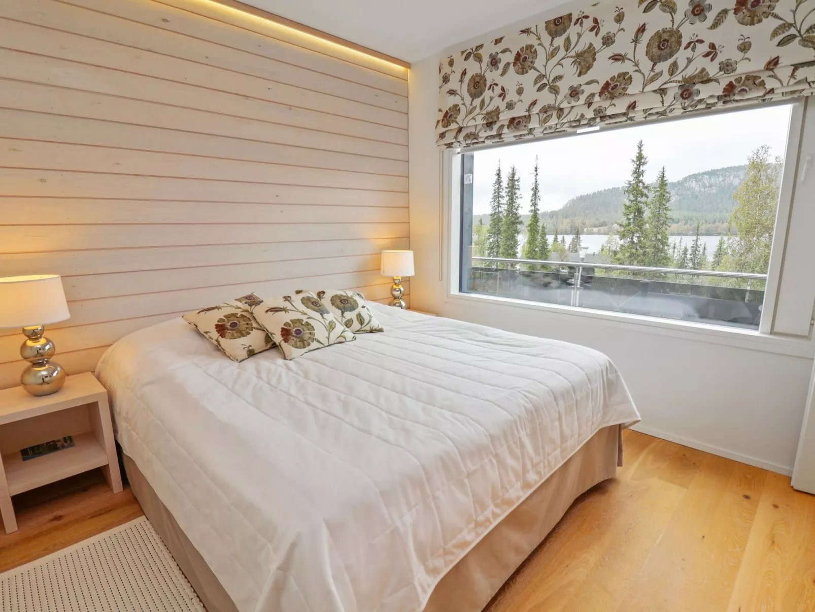 Holy lake chalet a-Binnen