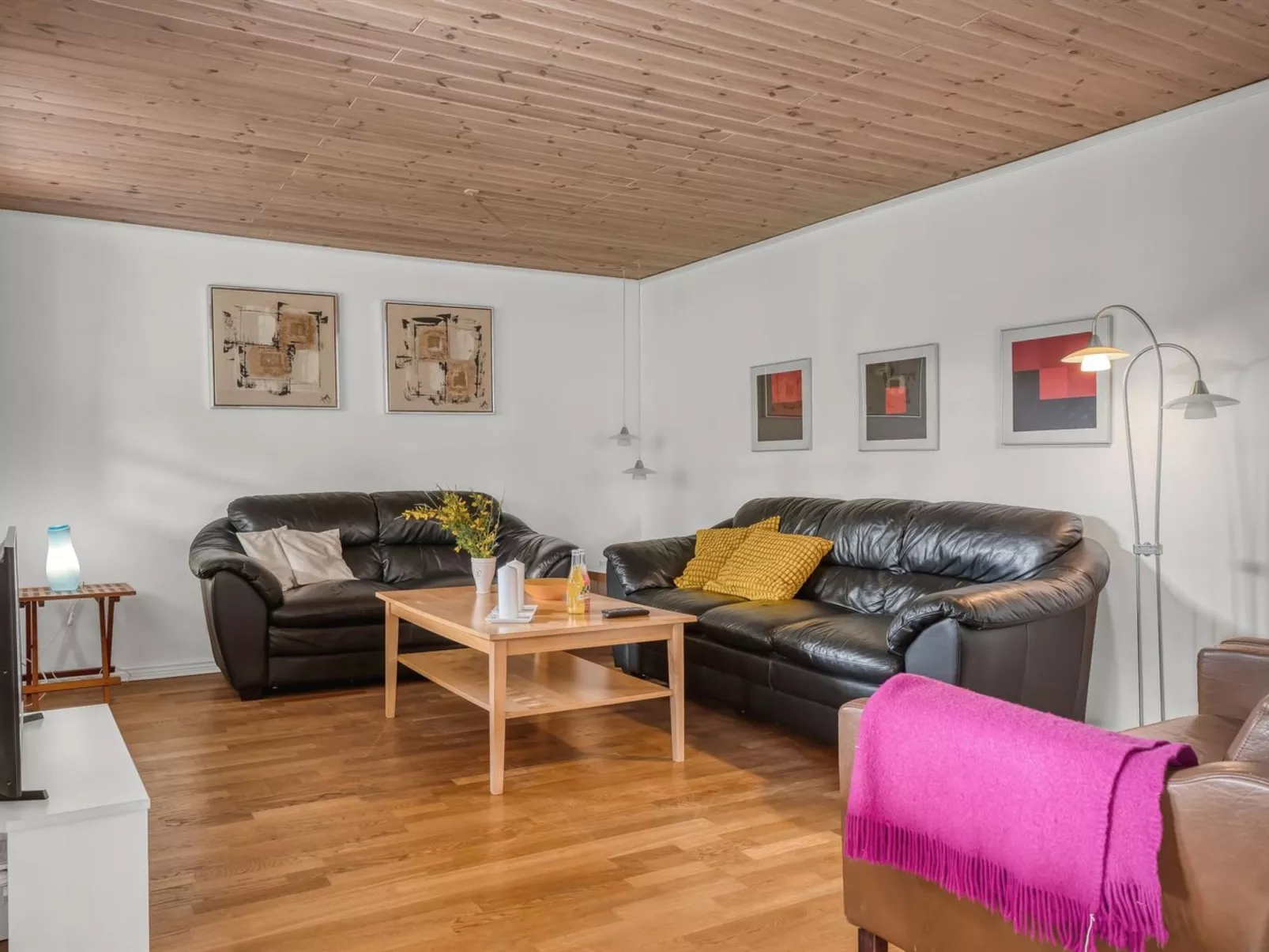 "Aku" - 700m from the sea-Binnen