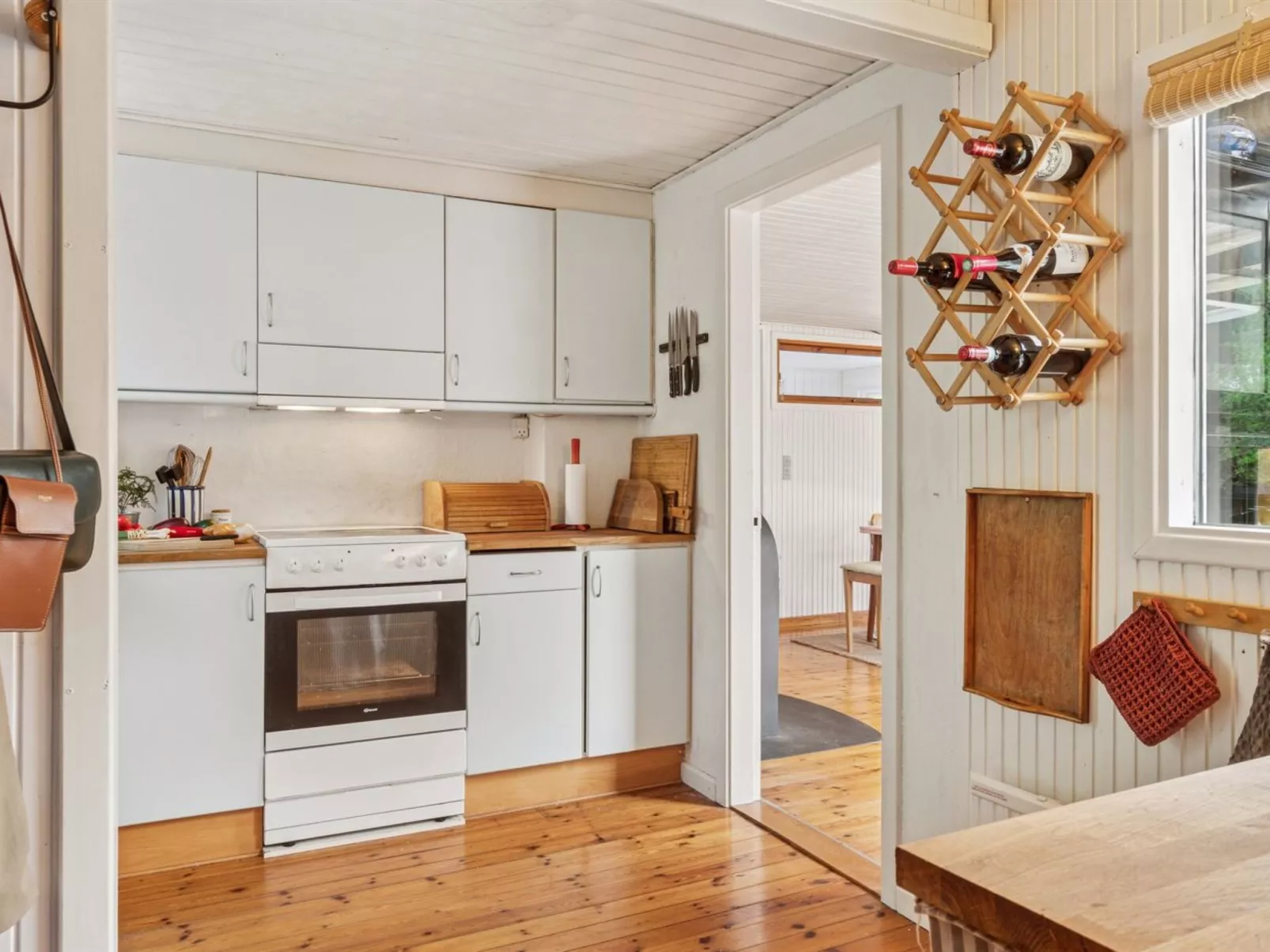 "Tatyana" - 1.6km from the sea-Binnen