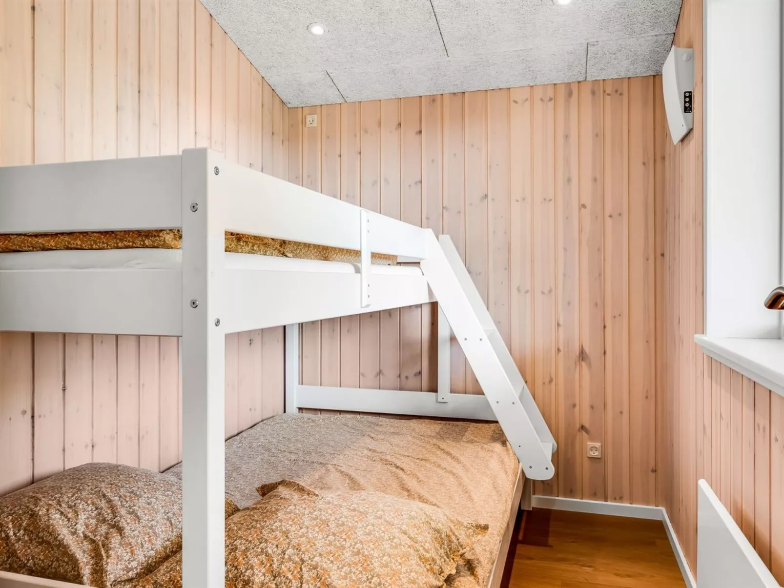 "Helmtrud" - 700m from the sea-Binnen