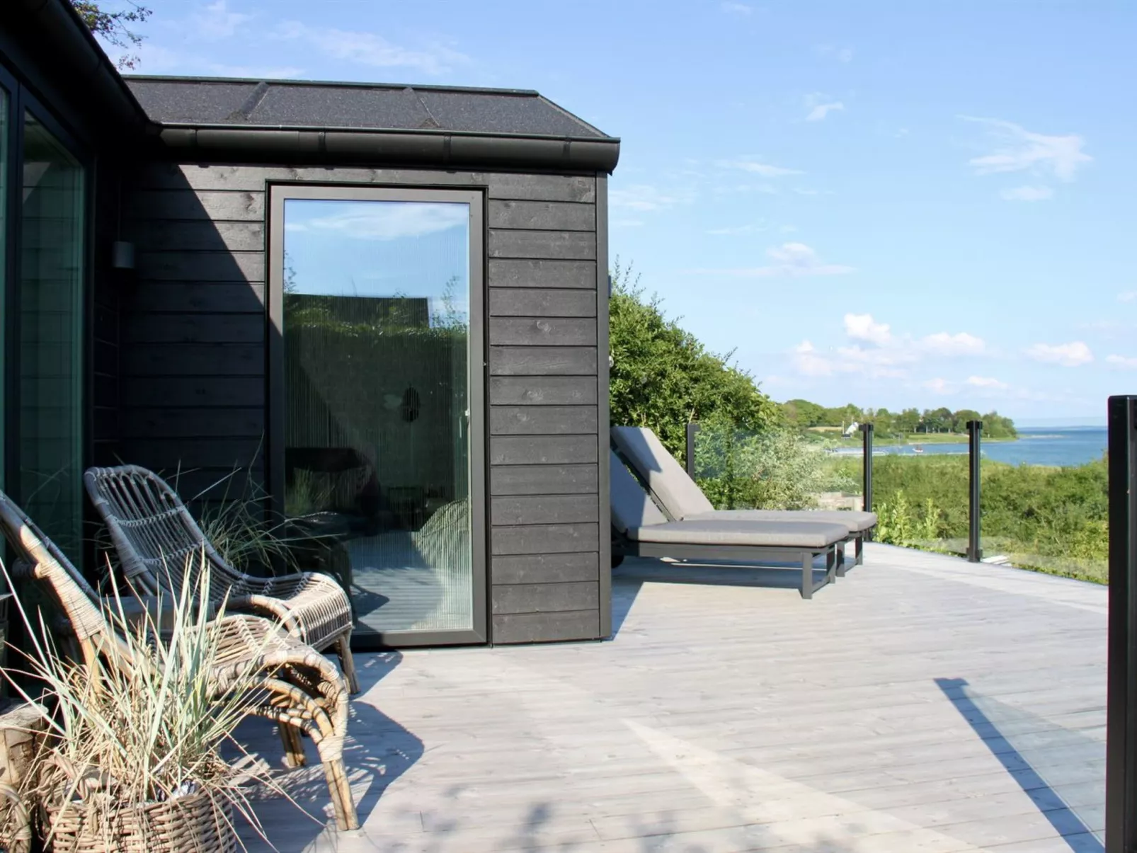 "Valia" - 20m from the sea-Buiten