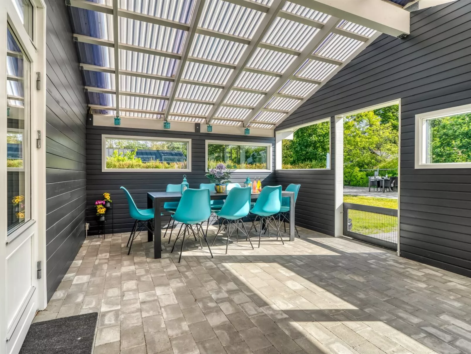 "Rathi" -  from the sea-Buiten