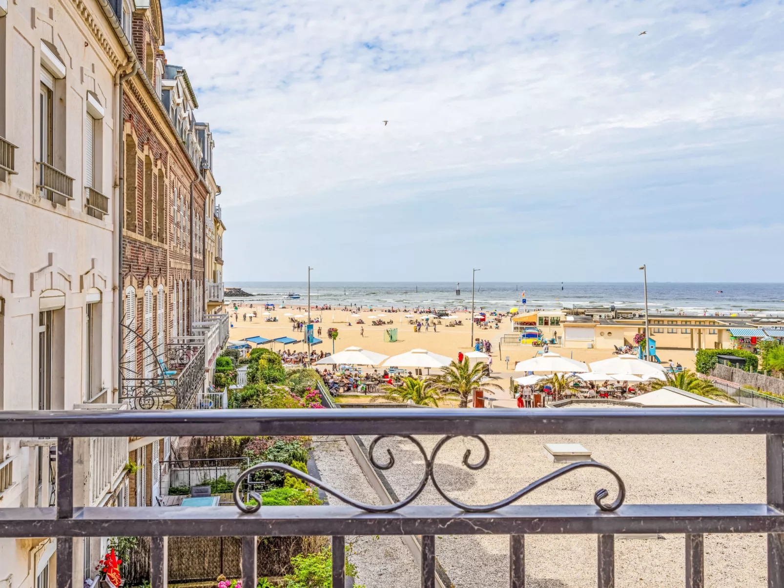 L'hôtel de Paris-Buiten