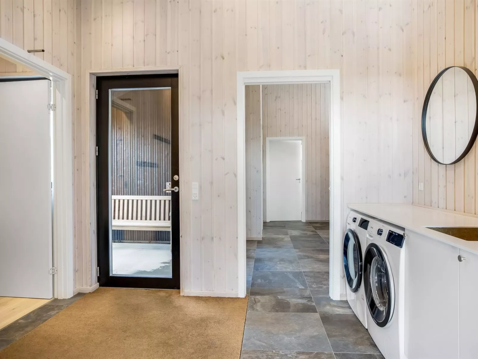 "Goesta" - 250m from the sea-Binnen