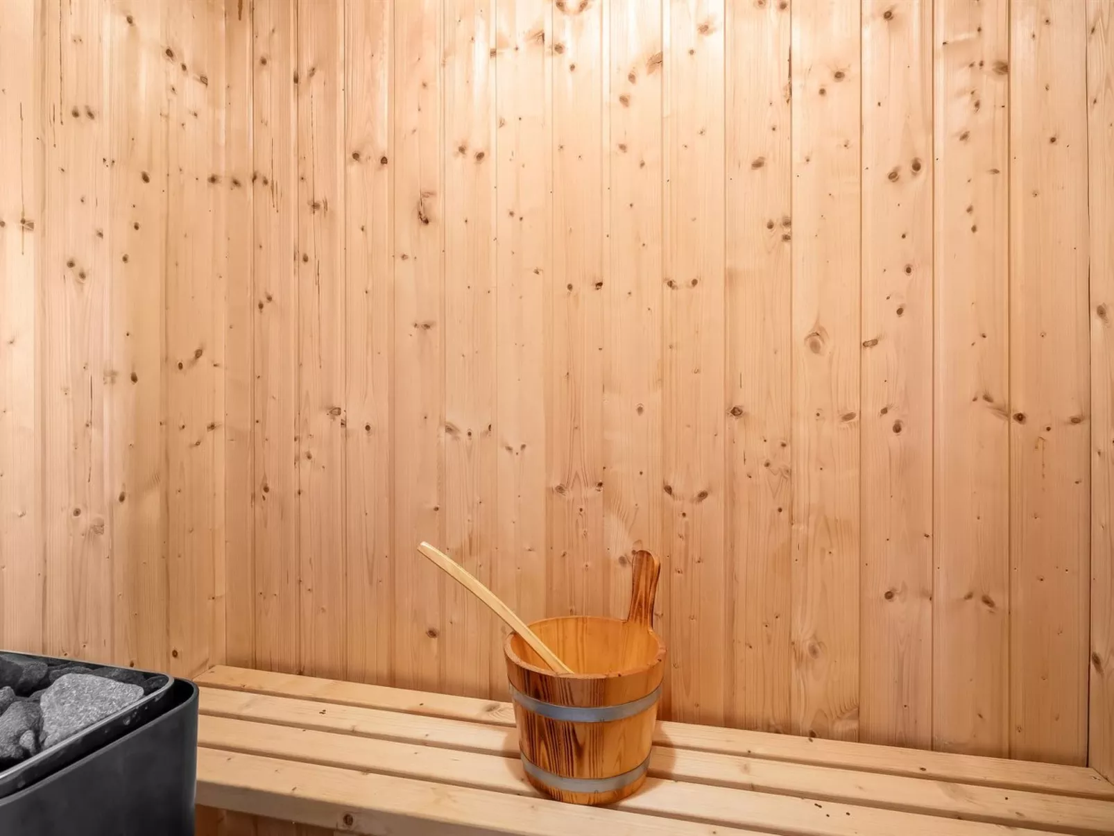 "Ava" - 350m from the sea-Binnen