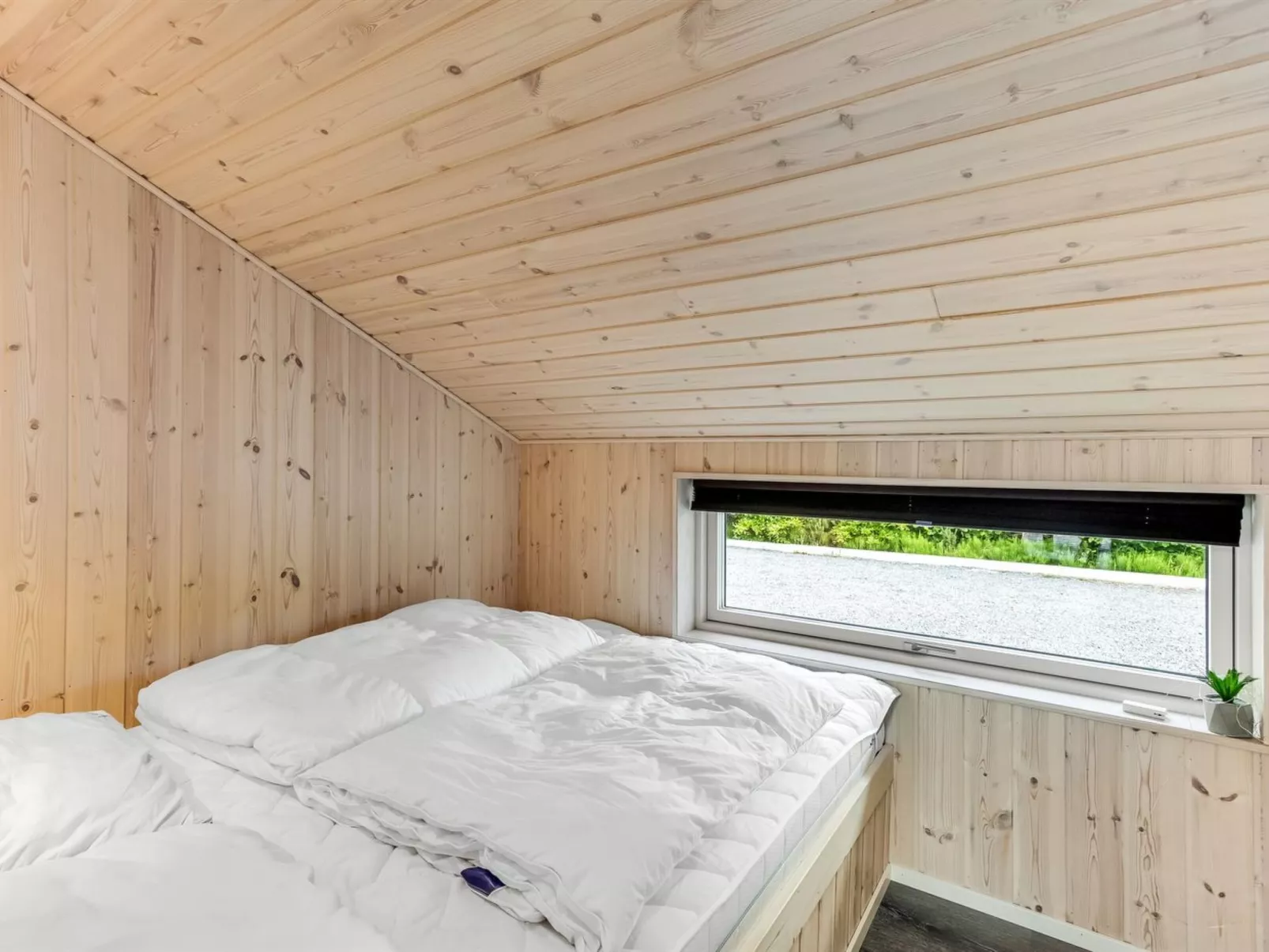 "Matild" - 400m from the sea-Binnen