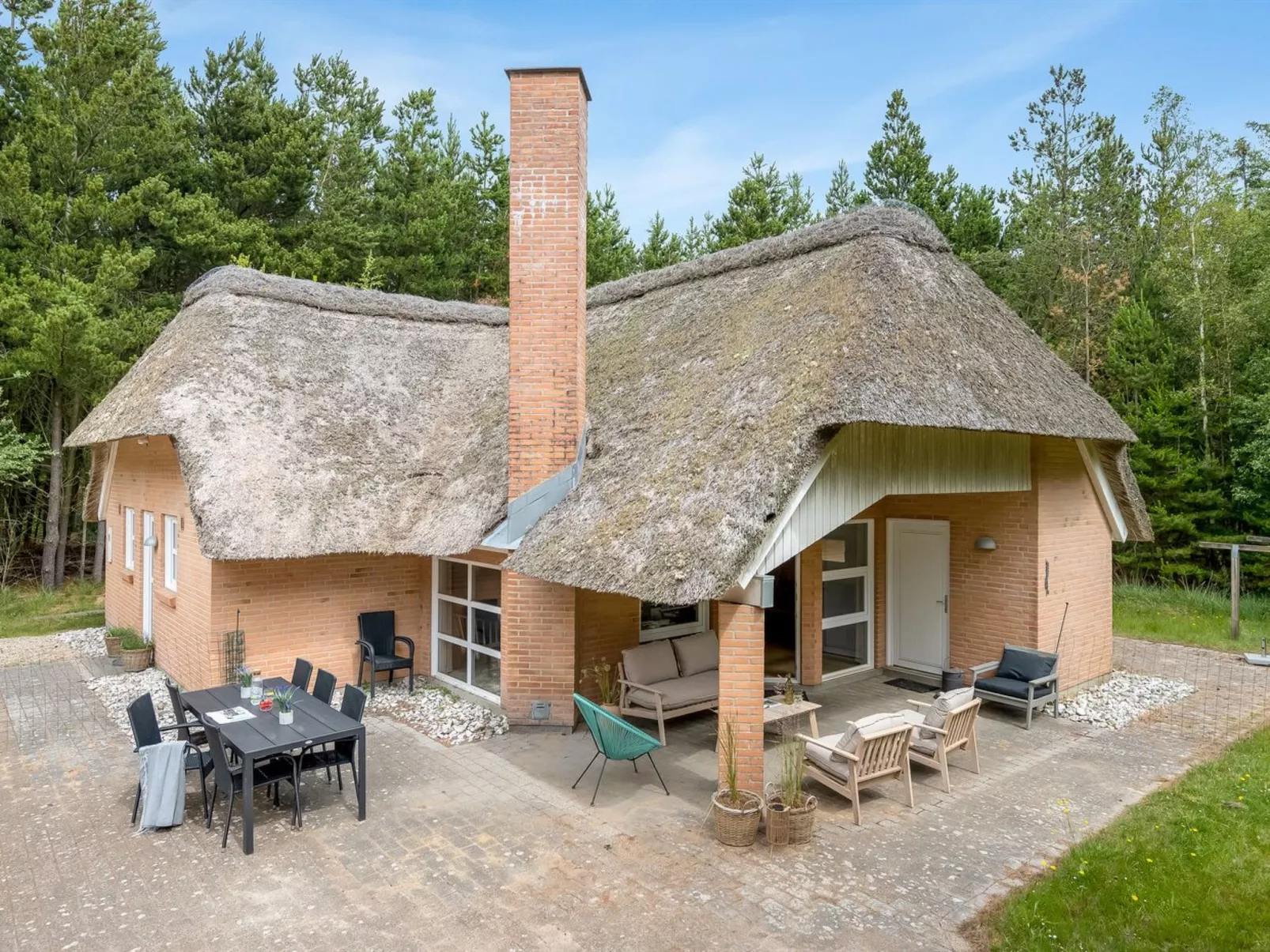 "Batsha" - 1.7km from the sea-Buiten