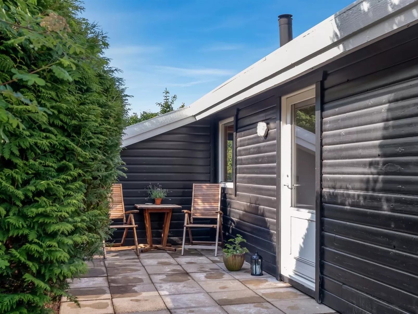 "Laris" - 700m to the fjord-Buiten