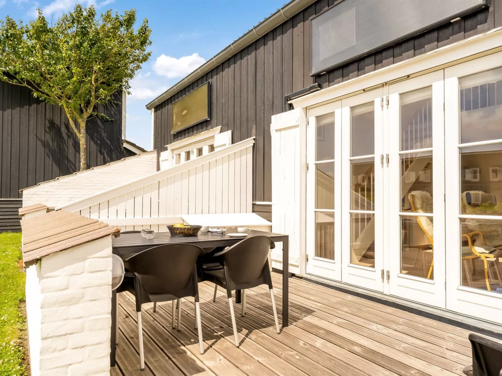 "Barrit" - 50m to the fjord-Buiten