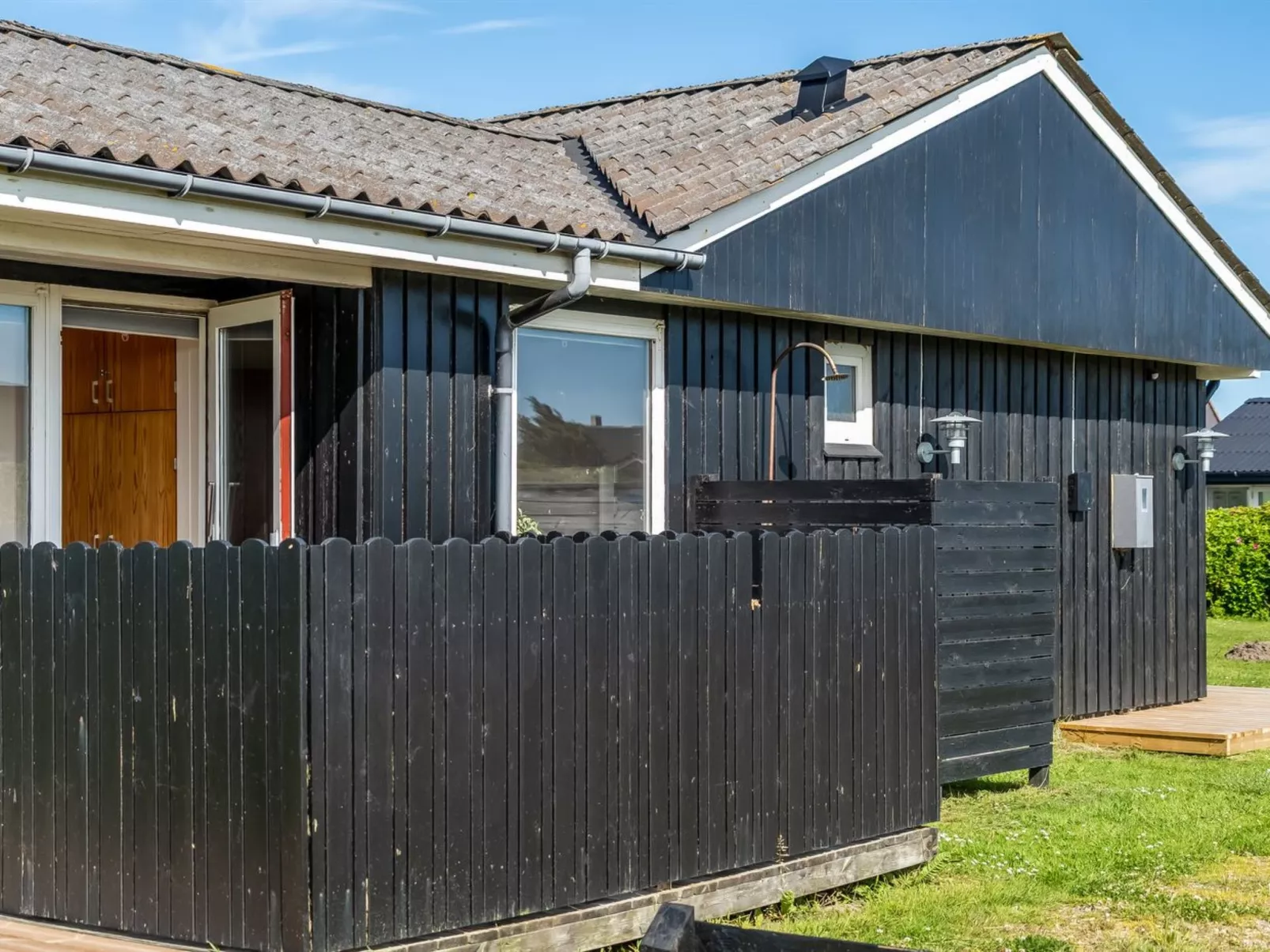 "Leonard" - 130m from the sea-Buiten