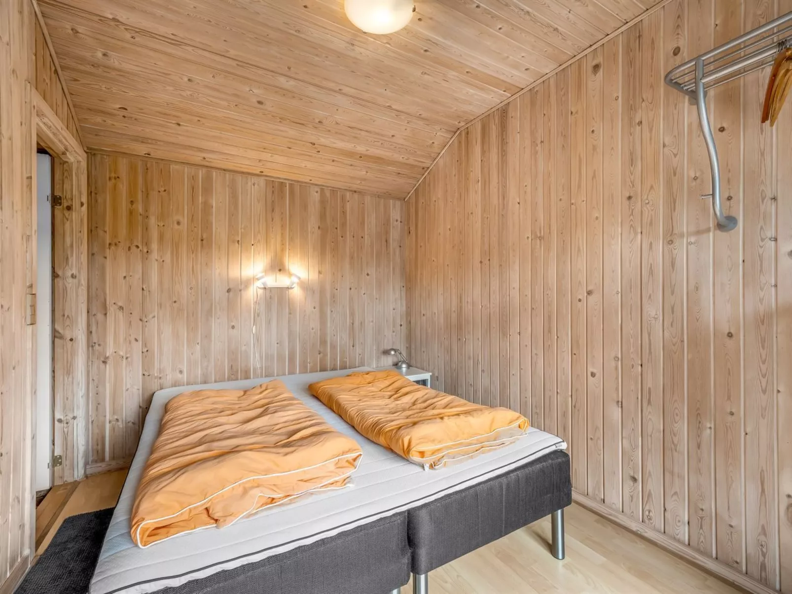 "Blesse" - 500m to the fjord-Binnen