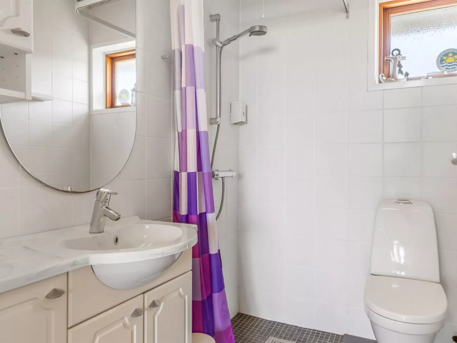 "Kjera" - 2.4km from the sea-Binnen