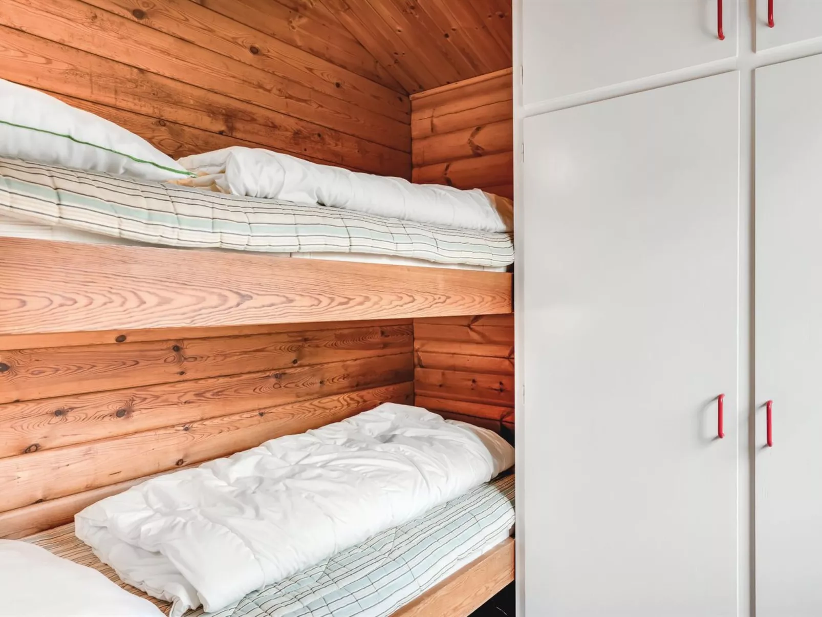 "Cholena" - 1.5km from the sea-Binnen