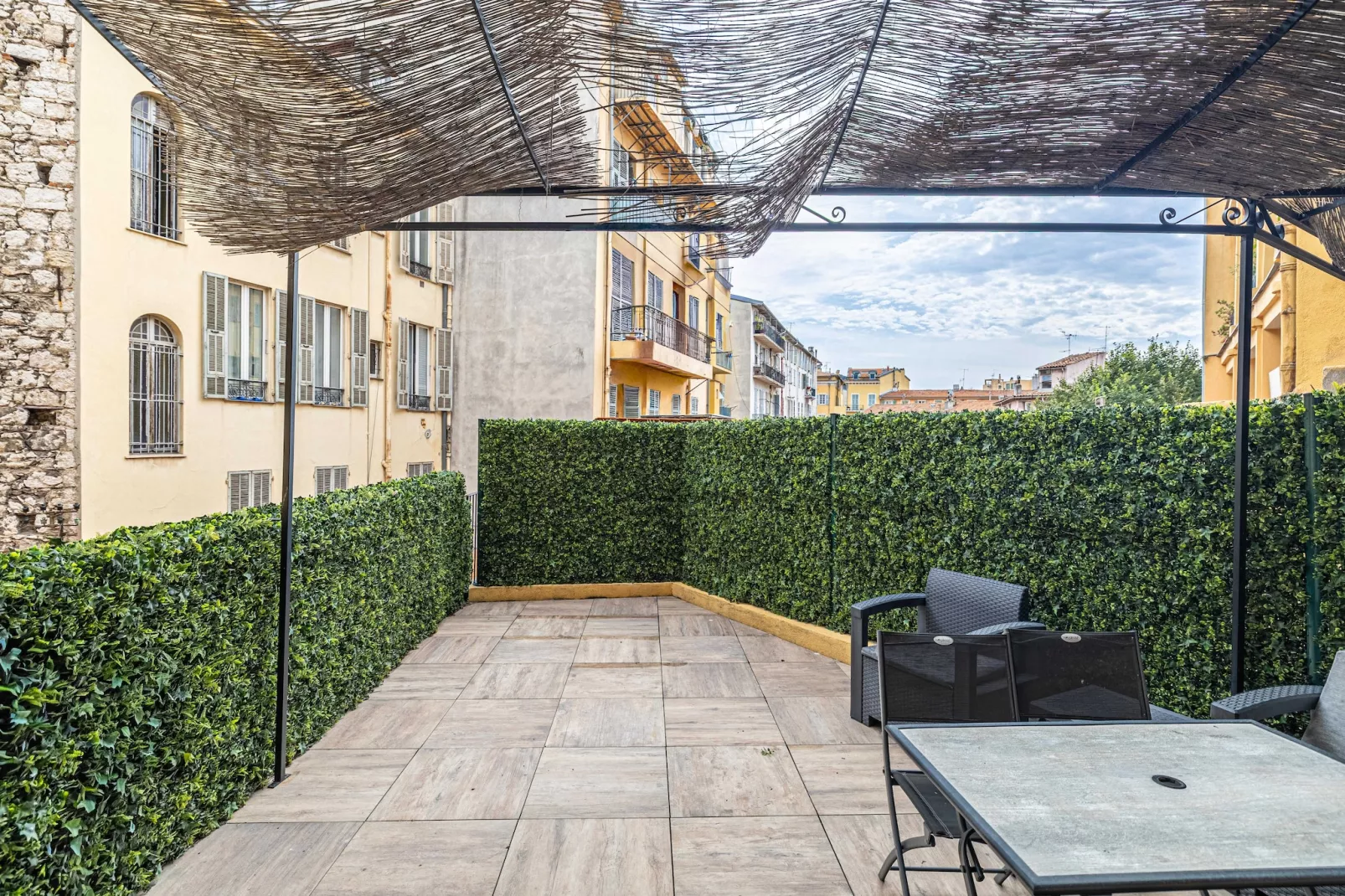 GF-11-GARIBALDI-101-Terrasbalkon