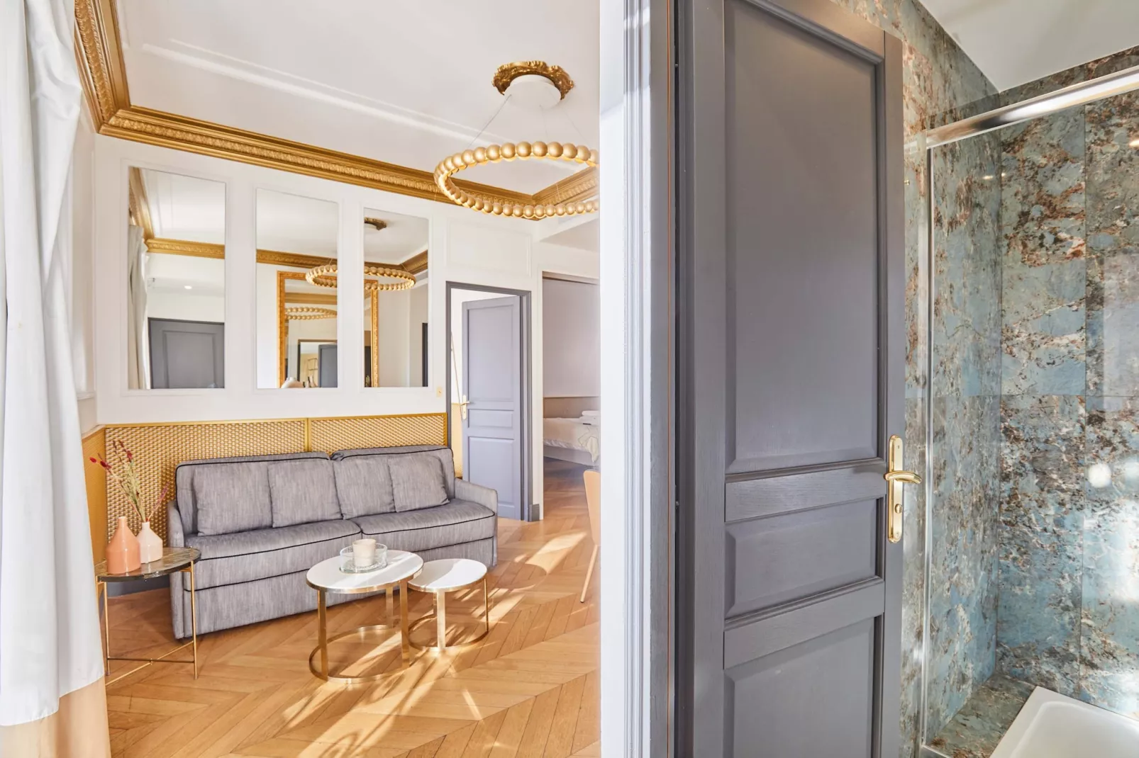 COLISEE B-Image-tags.