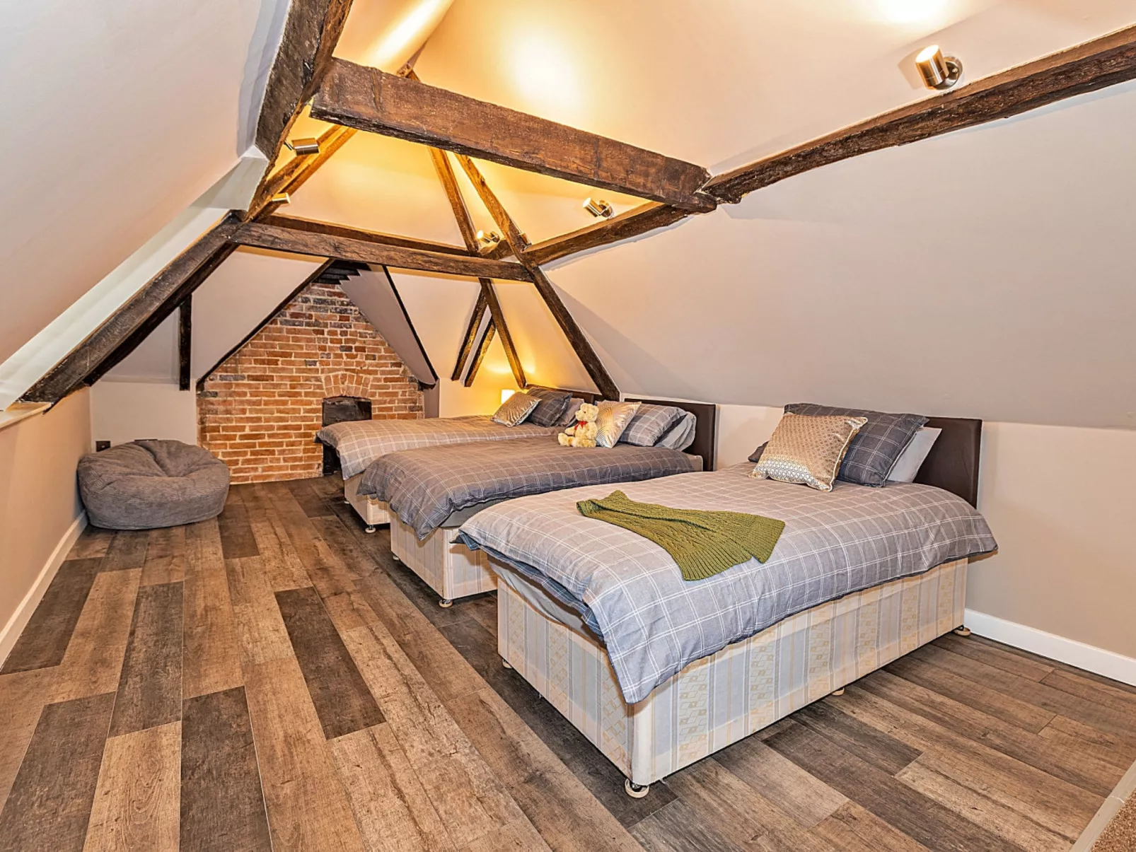 Ttich Manor Retreat-Binnen