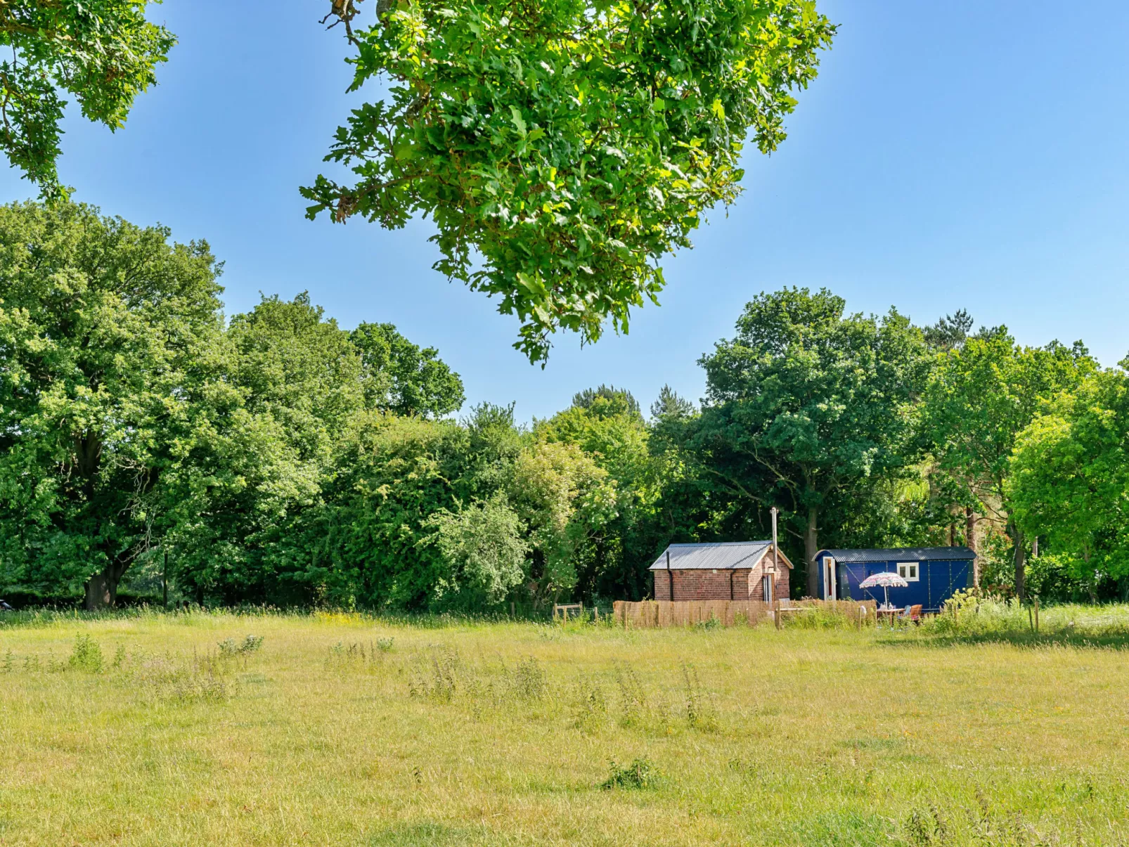 Shrawardine Train Carriage-Buiten