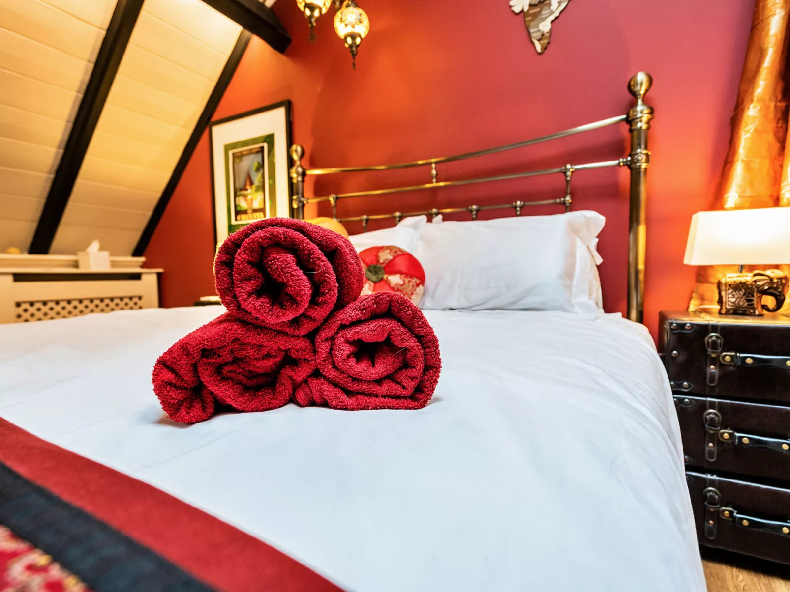 The Church Vaults-Binnen