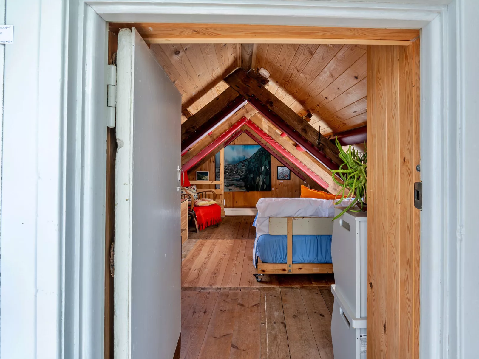 The Watchtower at Western Watch-Binnen