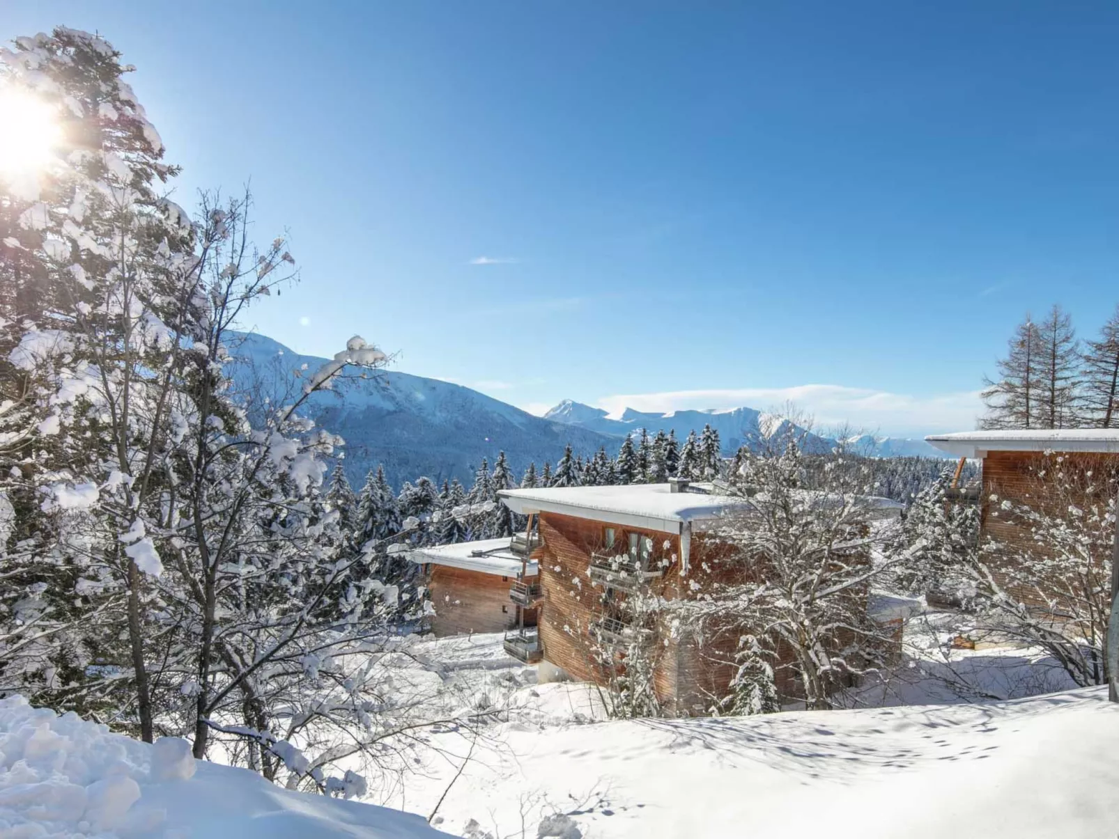 V. DU BACHAT AROLLES B-Buiten