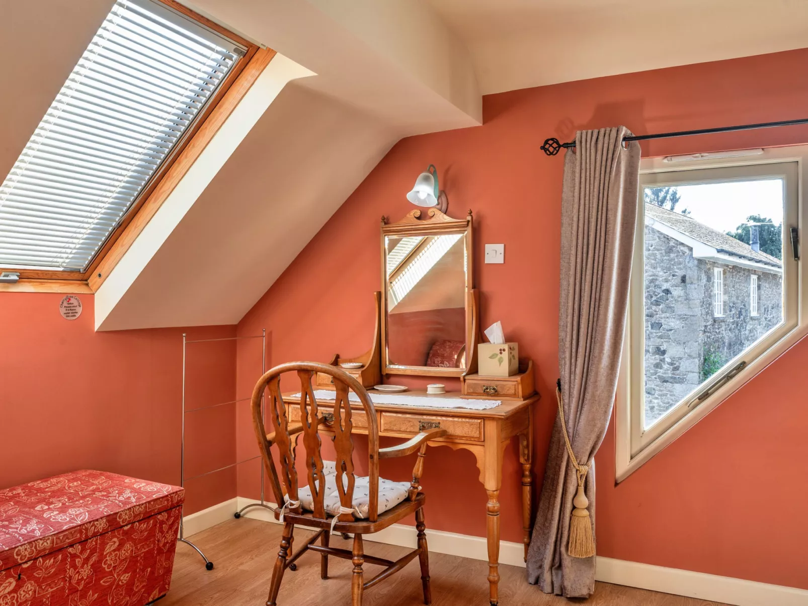 Cherry Tree Cottage-Binnen