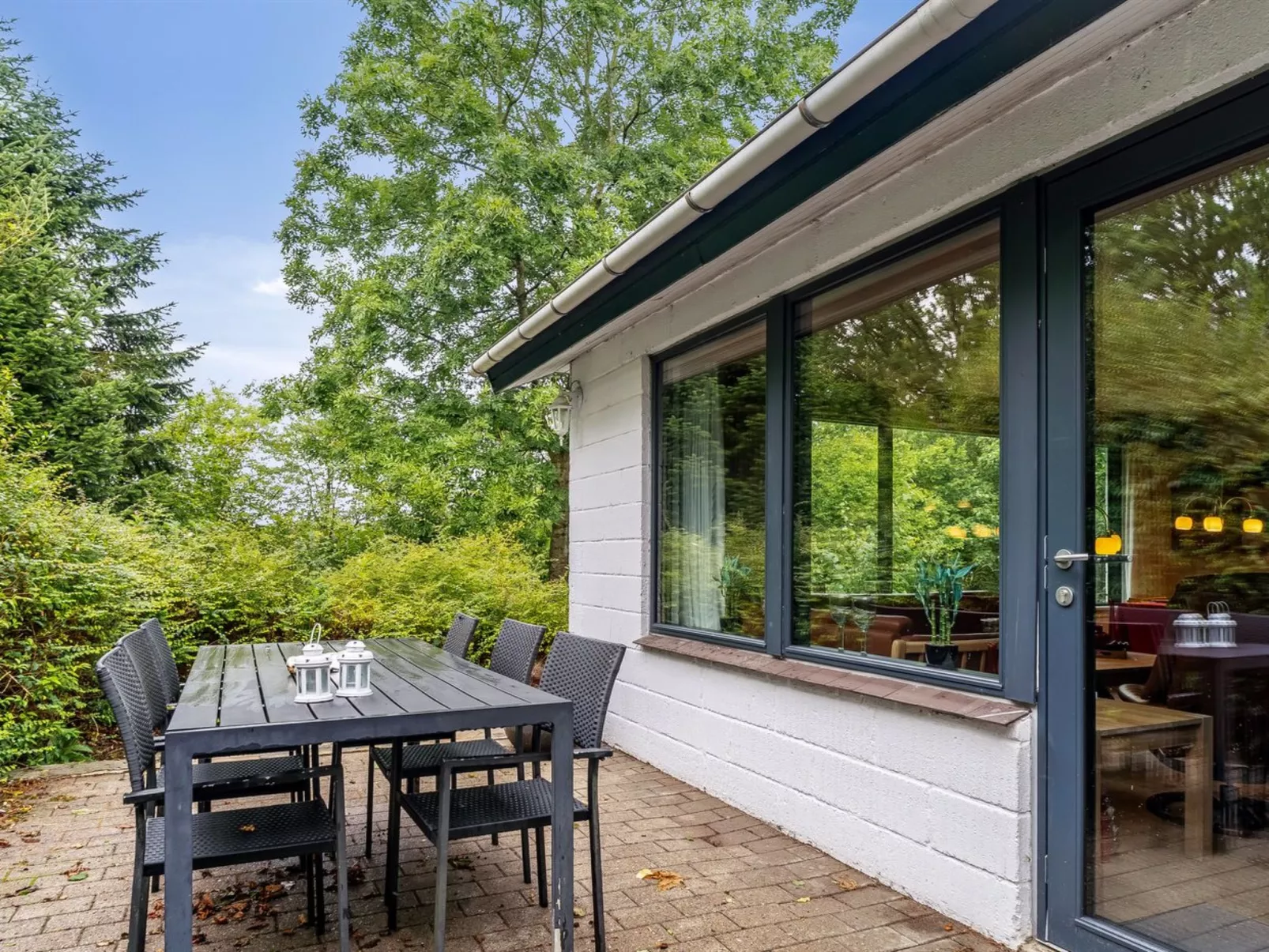 "Velika" - 300m to the fjord-Buiten