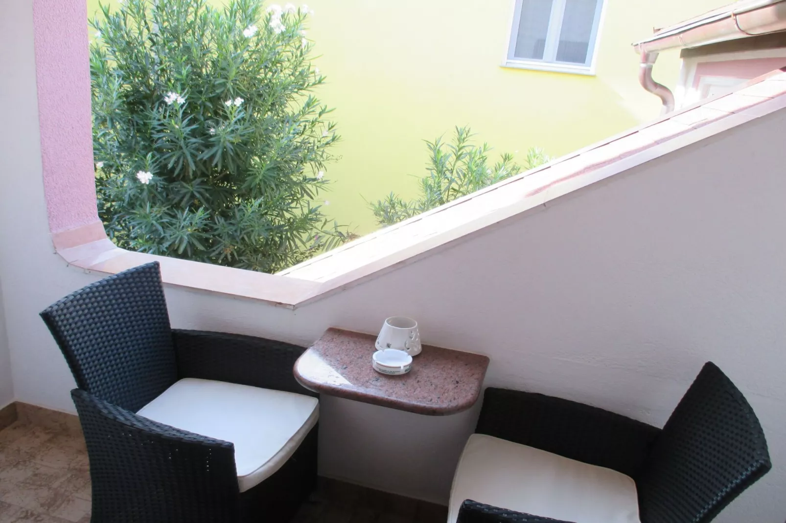 Double Room with Balcony 1 - Room 9-Binnen