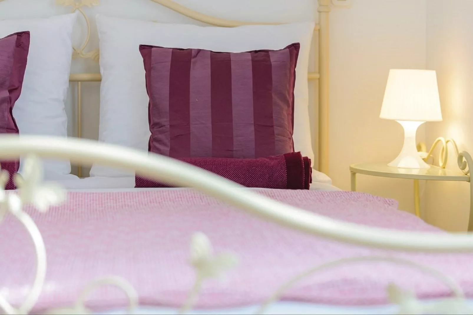 Three Bedroom Apartment with Pool-Slaapkamer