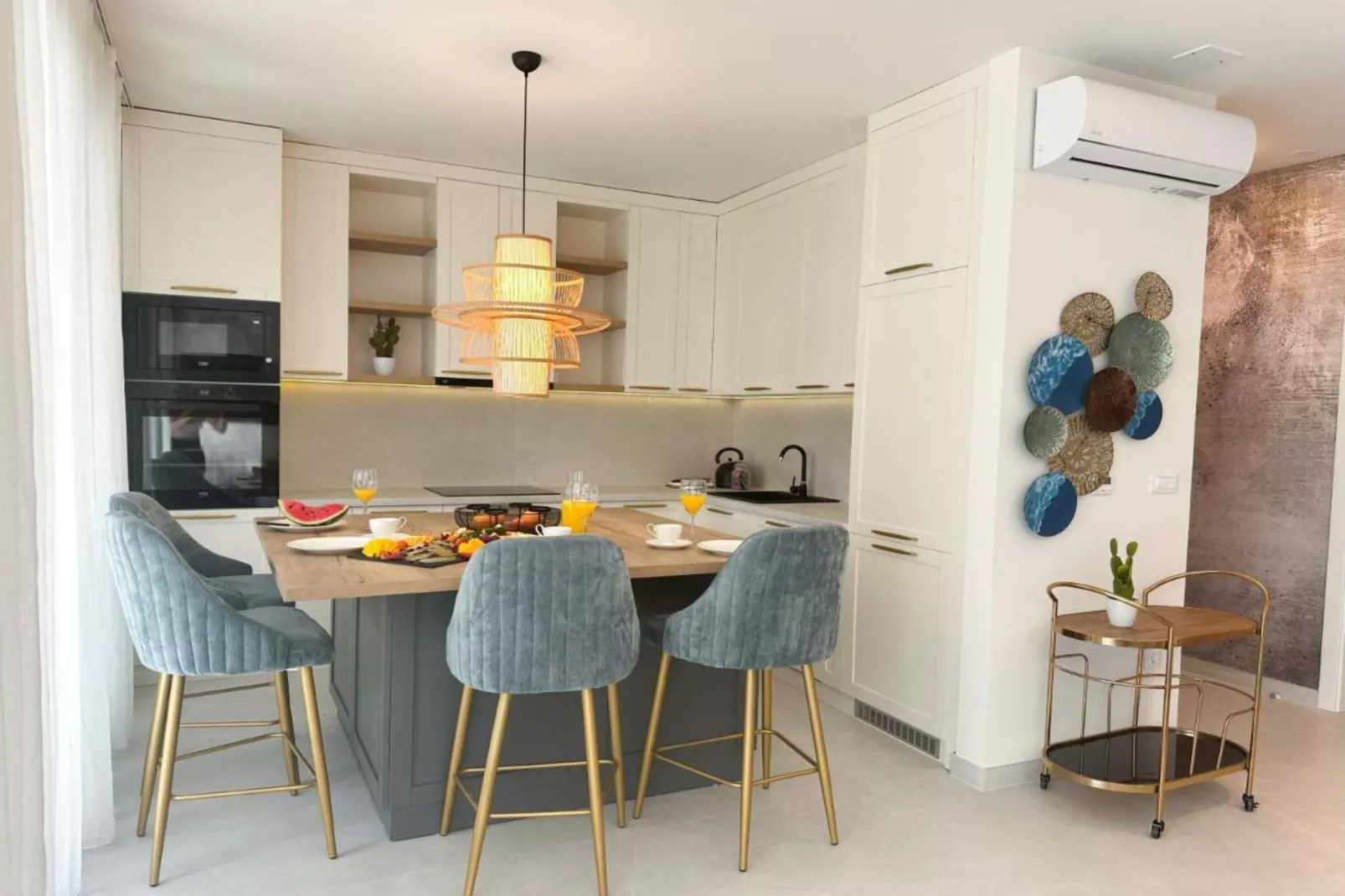 Leonarda Waterfront Residences- One-Bedroom Apartment With Terrace (The Sunset One) -S2-Keuken