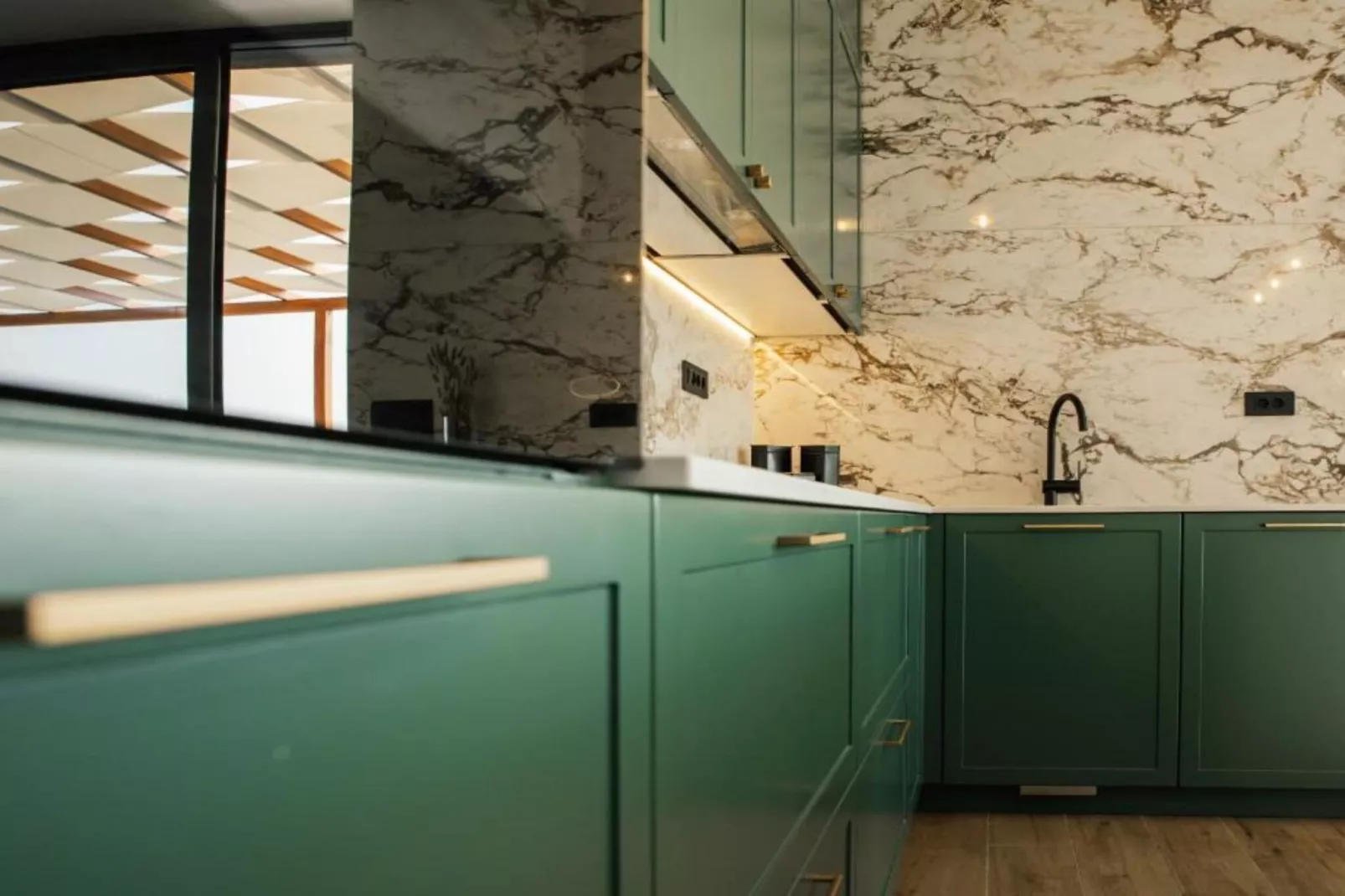 Luxury Villa Lara with Heated Pool, Hot-Tub and Sauna - Six Bedroom Villa with Pool-Keuken