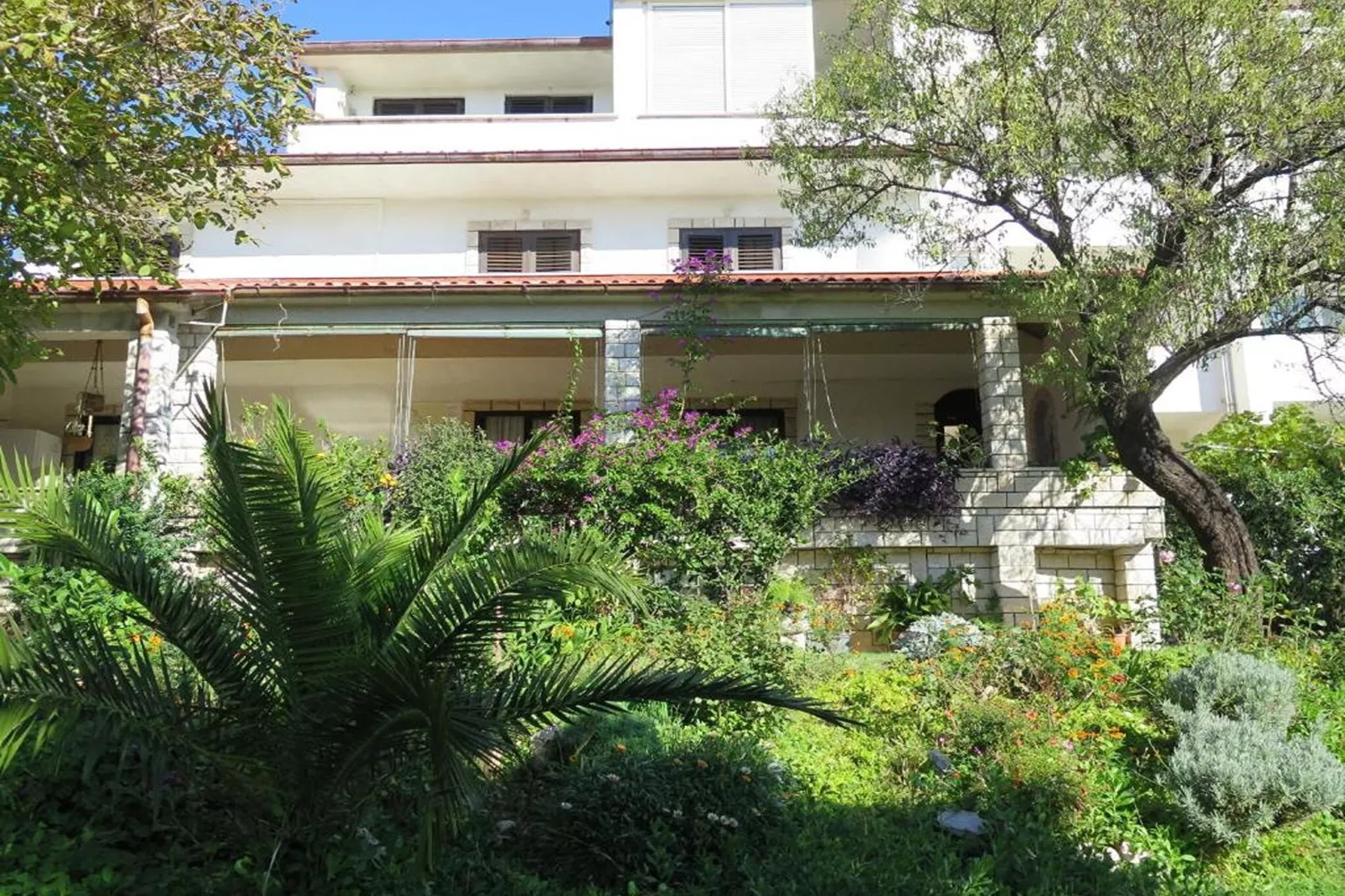 Rab Diving Mirko - One Bedroom Apartment with Sea View (5)-Buitenlucht