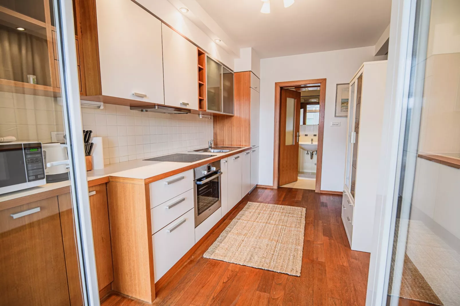 Elegant and Scenic Peaceful Apartments Portoroz - Studio Apartment with Terrace-Keuken