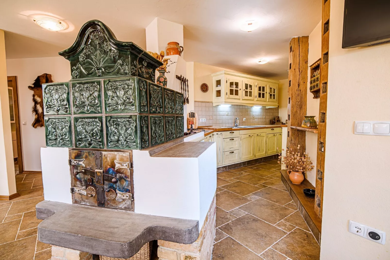 Hidden Authentic Haven Apartments - One Bedroom Apartment with Terrace-Keuken