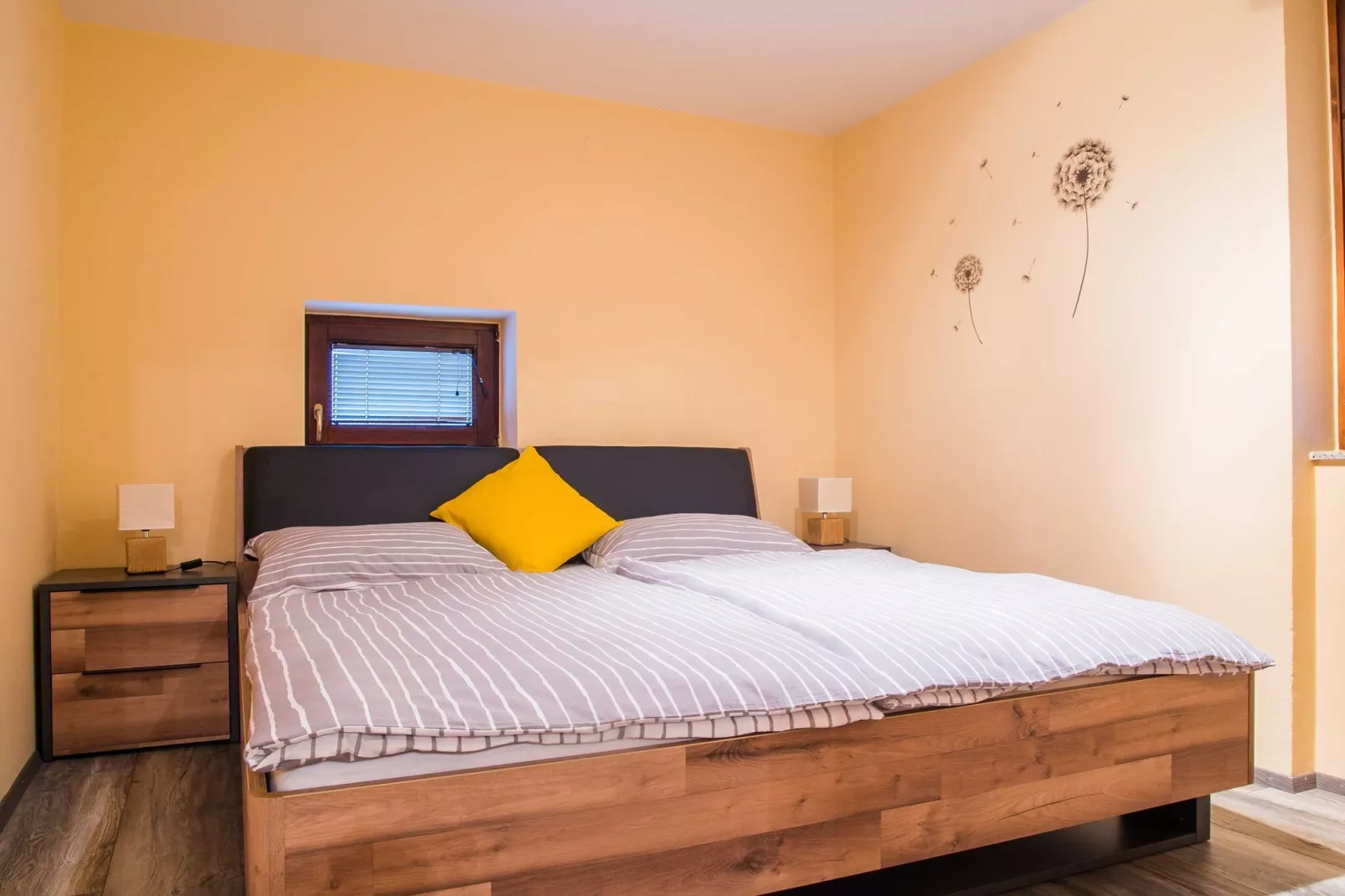 Luce Hilltop Cozy Apartment - Two Bedroom Apartment-Slaapkamer