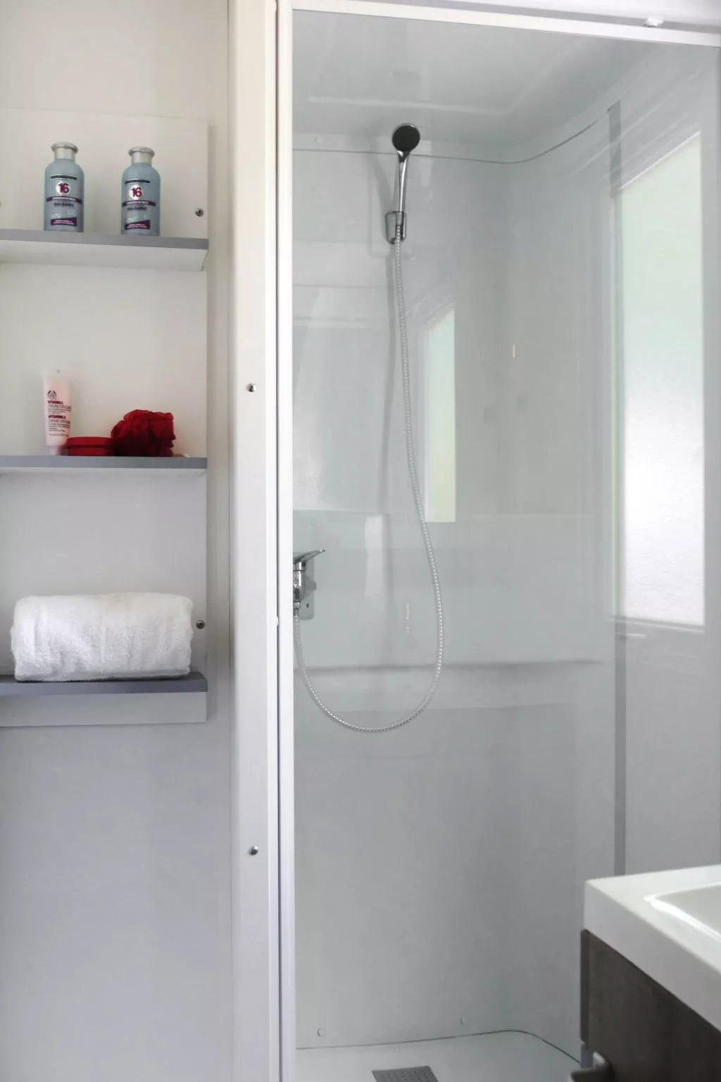 Duca Amedeo Camping Village-Binnen